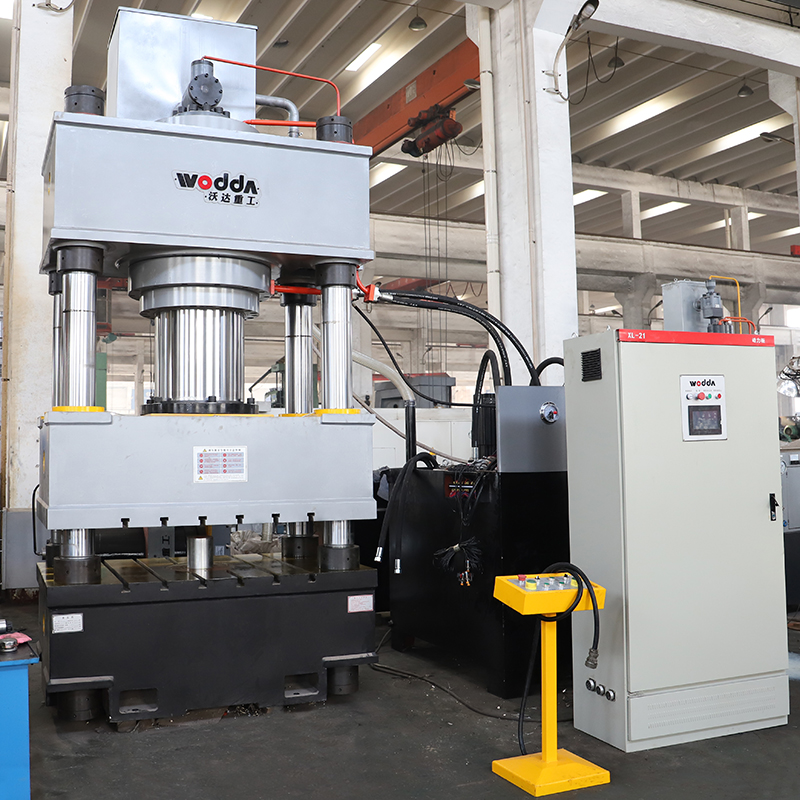 四柱液壓機(jī)